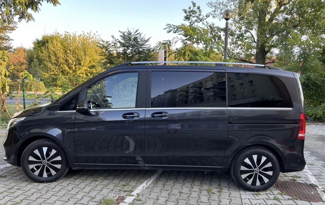 Mercedes-Benz Klasa V cena 329000 przebieg: 18000, rok produkcji 2021 z Kraków małe 379